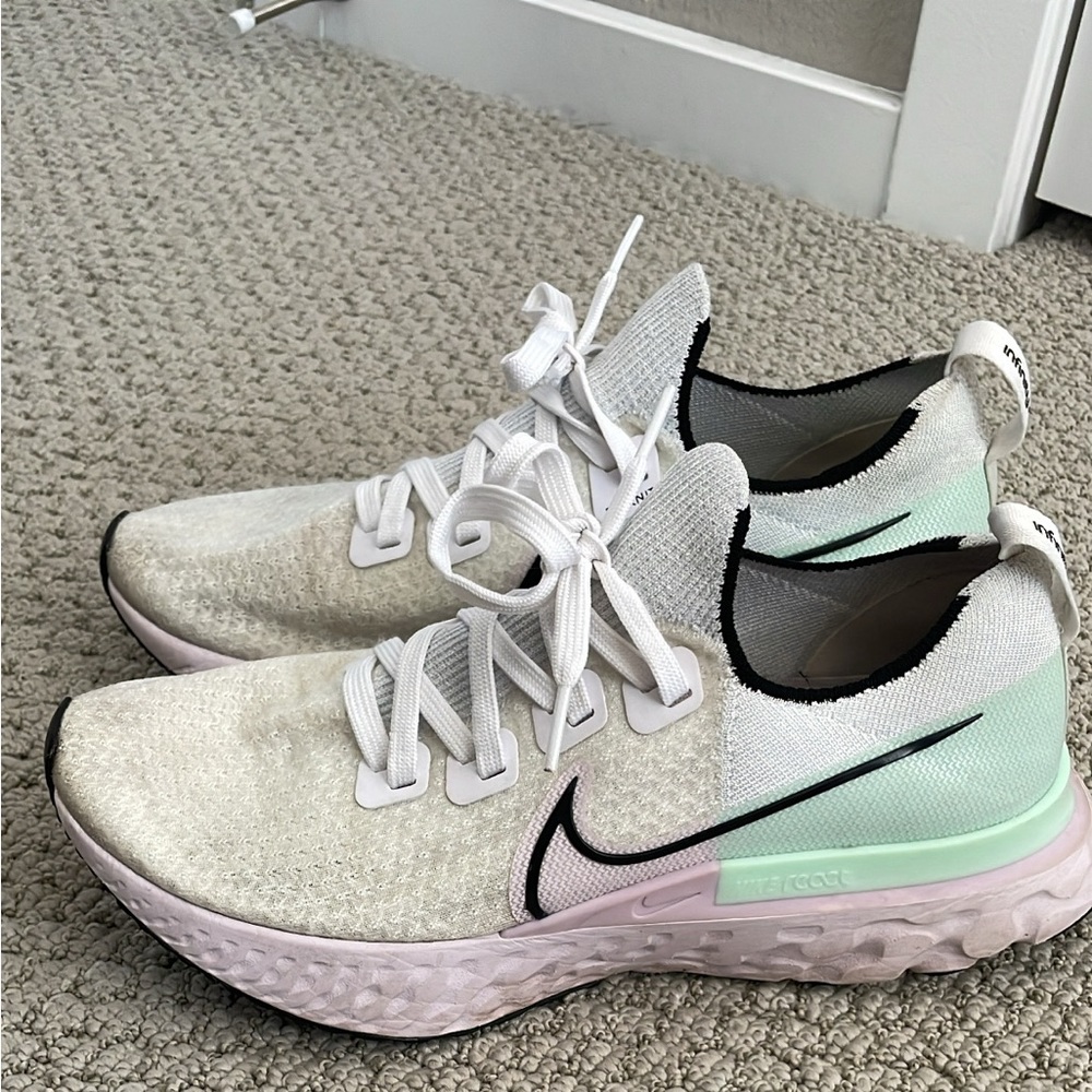 Nike women’s shoes